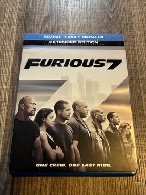 Furious 7 (Blu-ray + DVD + Digital HD) - Extended Edition - Black/Cream Cover